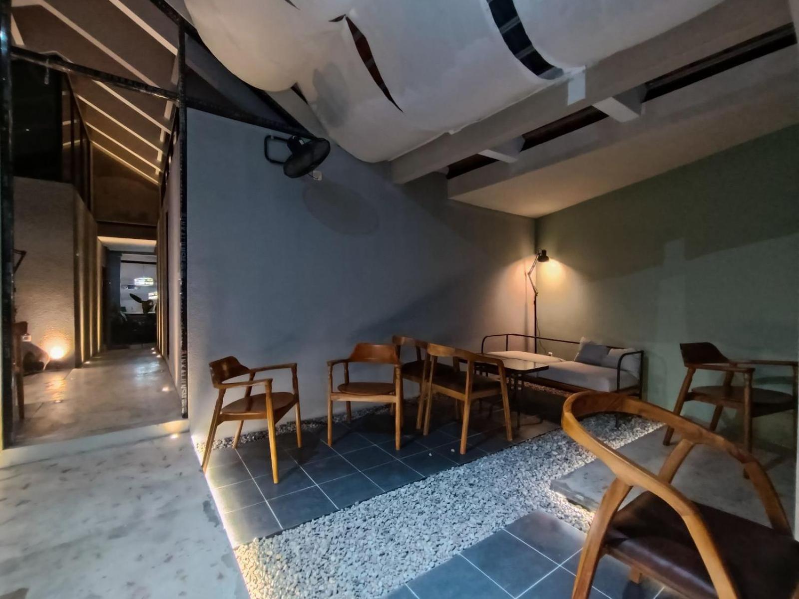 Fx Stay & Coffee 日惹 外观 照片